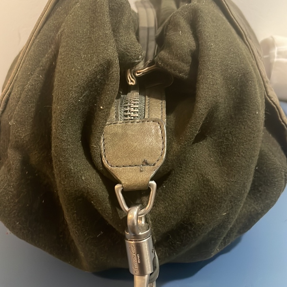 Kenneth Cole handbag - Picture 2 of 3